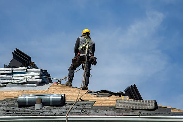 Professional Gutter Installation technician working in Pleasant Plains, IL